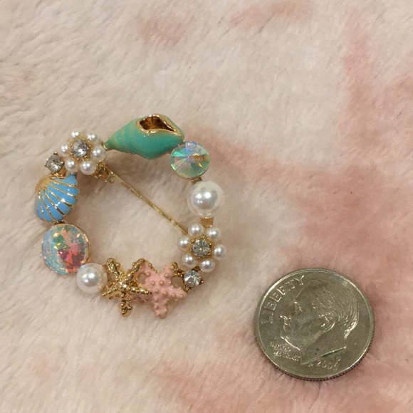 Sea Shells Crystal Pearl Fashion Pin NWOT 1.50” - Picture 6 of 6